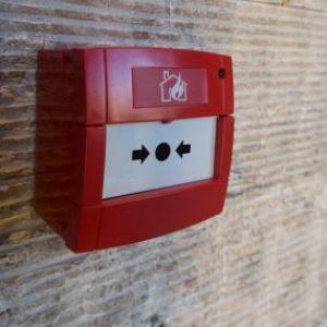 Sistema de incêndio: 6 itens indispensáveis para garantir sua proteção